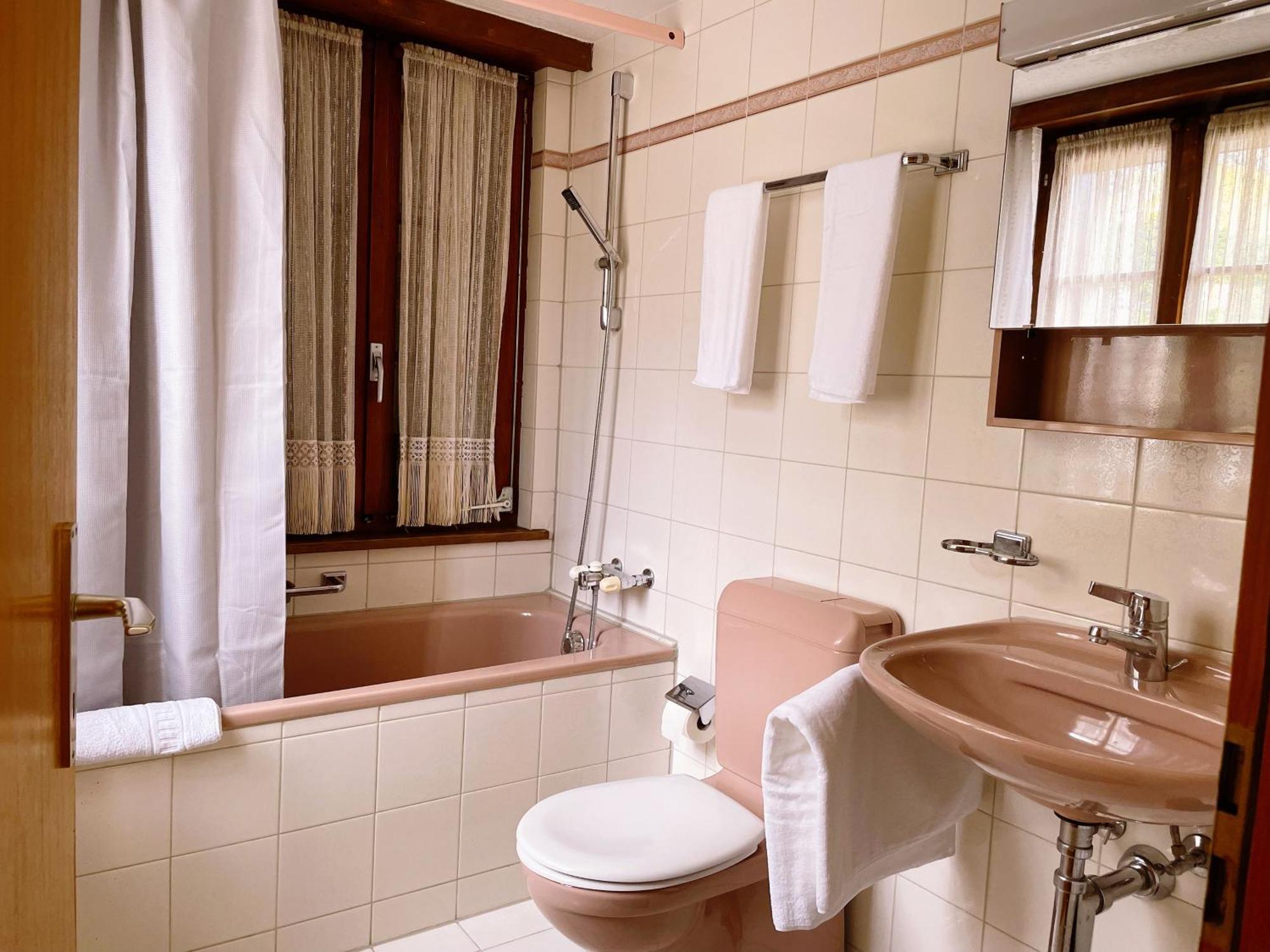 Hotel Gemmi Loèche-les-Bains Chambre photo